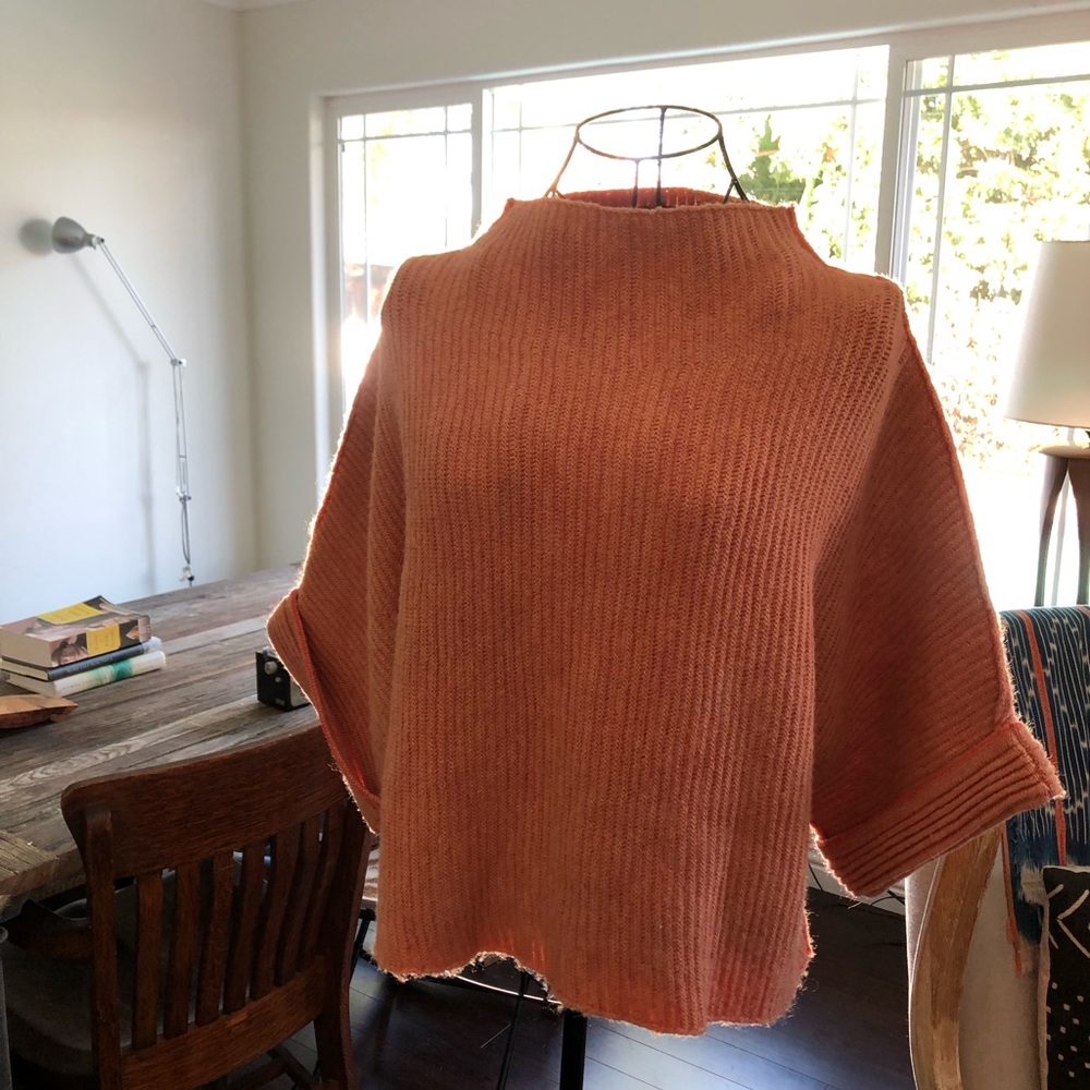 MOTH Sweater Medium Coral